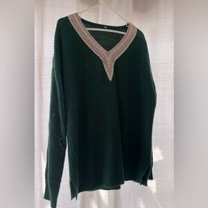 Women’s Green V-Neck Sweater 2x. Crochet vneck. Excellent